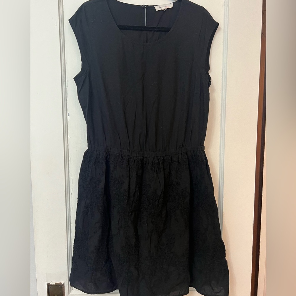 Vince Camuto Black Dress - Crochet Bottom